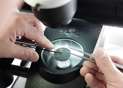 尊皇手表皮表带保养方法